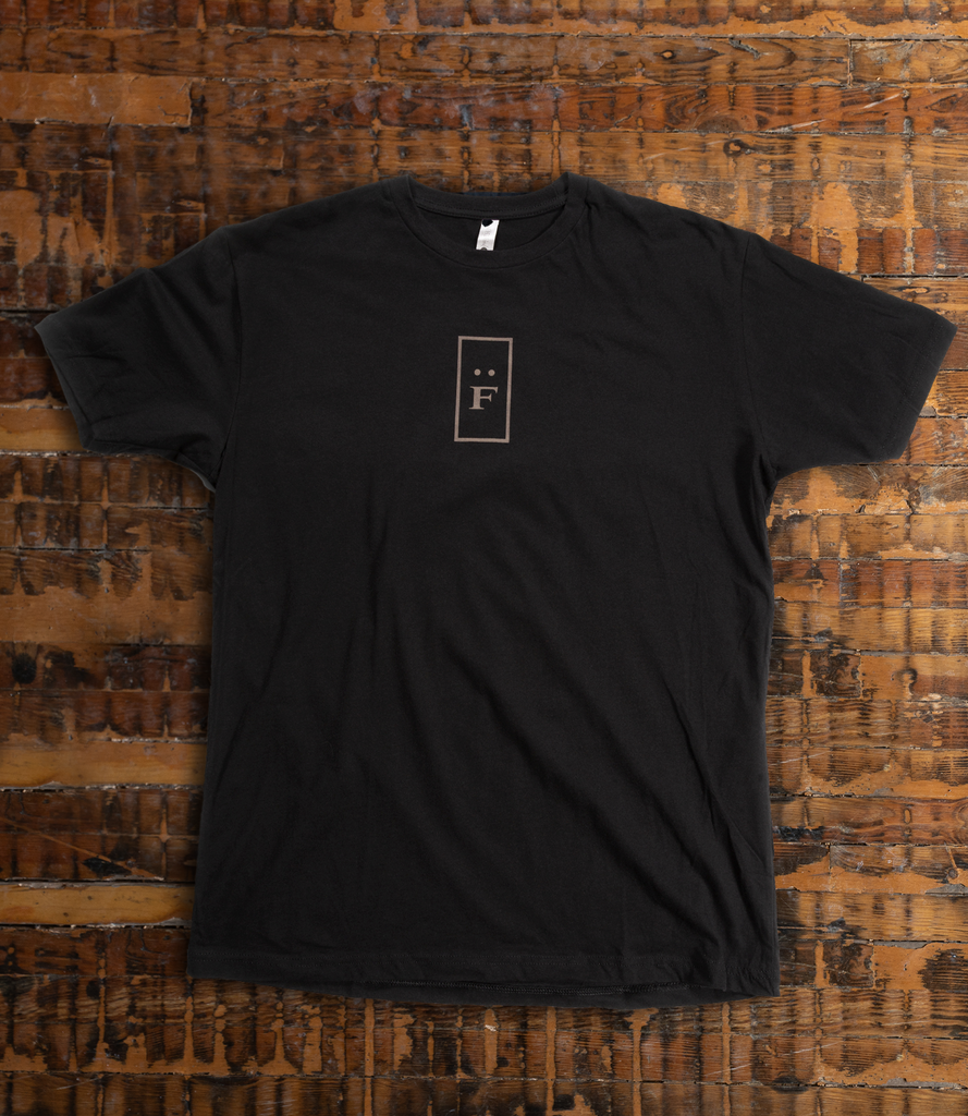 "F" LOGO TEE – BLACK